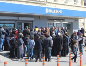 Suriyelilere 100 TL’lik bankamatik kartı dağıtılıyor