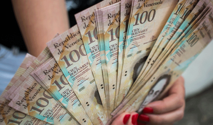 Venezuela 100 binlik banknotu tedavüle sokmaya hazırlanıyor
