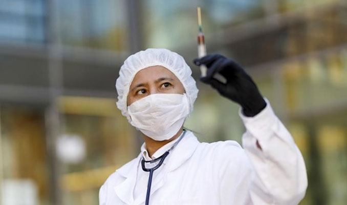 AB BioNTech-Pfizer aşısından 100 milyon doz daha alacak