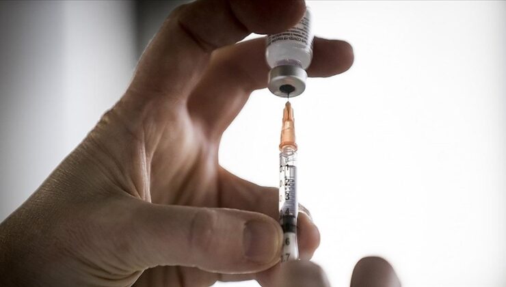 Salgınla mücadelede aşı olmayanlar için yeni kısıtlamalar gündemde