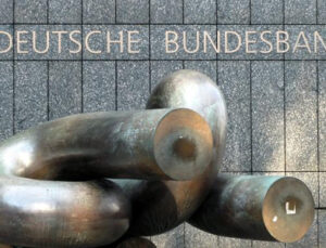 Bundesbank varlık alımlarına karşı