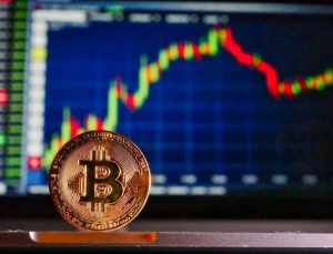 10 Türk yatırımcıdan 3’ü: Bitcoin’in krallığı bitecek