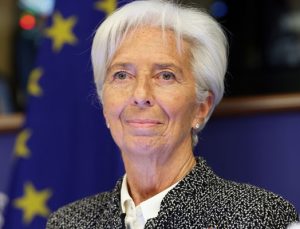 Lagarde’a göre ücret verisi ‘kritik derecede önemli’