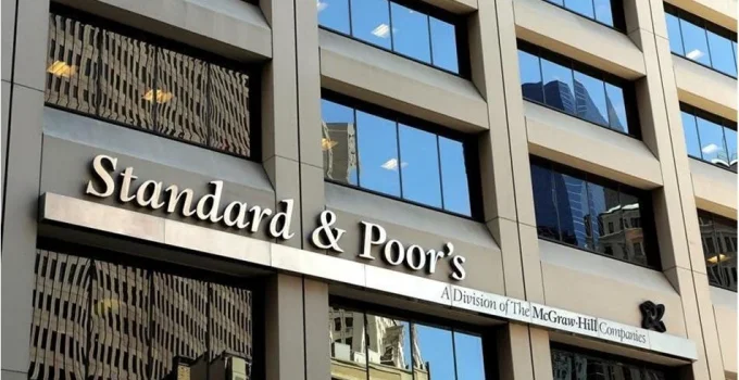 S&P, Türkiye’nin kredi notu görünümünü yükseltti