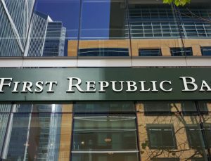 First Republic Bank’ın hisseleri yüzde 50’ye yakın değer kaybetti