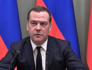 Medvedev: BRICS ülkeleri kendi dijital para birimlerini oluşturmalı