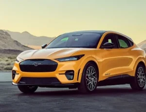 Ford, elektrikli aracı Mustang Mach-E’nin fiyatlarında indirime gitti