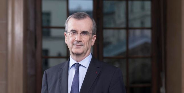 Fransız AMB üyesinden güvercin çıkış