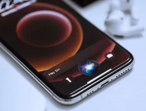 Apple, Siri özelliğini yakın zamanda değiştirecek