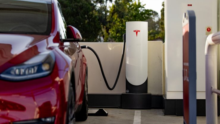 GM’nin elektrikli araçları Tesla’nın şarj ağını kullanabilecek