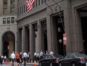 SEC’den 11 Wall Street şirketine 289 milyon dolar ceza