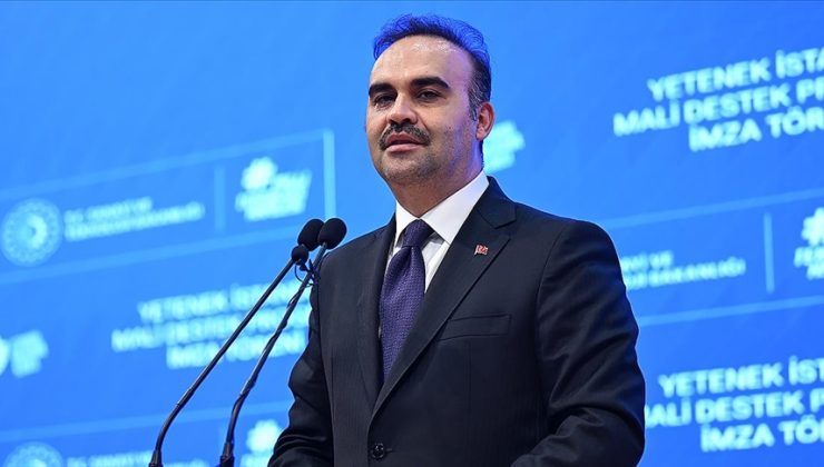 Bakan Kacır: İhracat 257,6 milyar dolara ulaştı