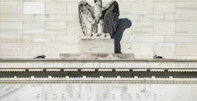 Fed faizi ne zaman indirecek? Ekonomistler açıkladı…